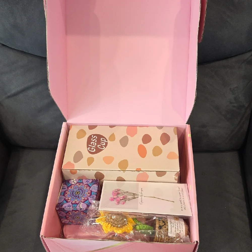 Pink Self Care Gift Box - Picture 10 of 14